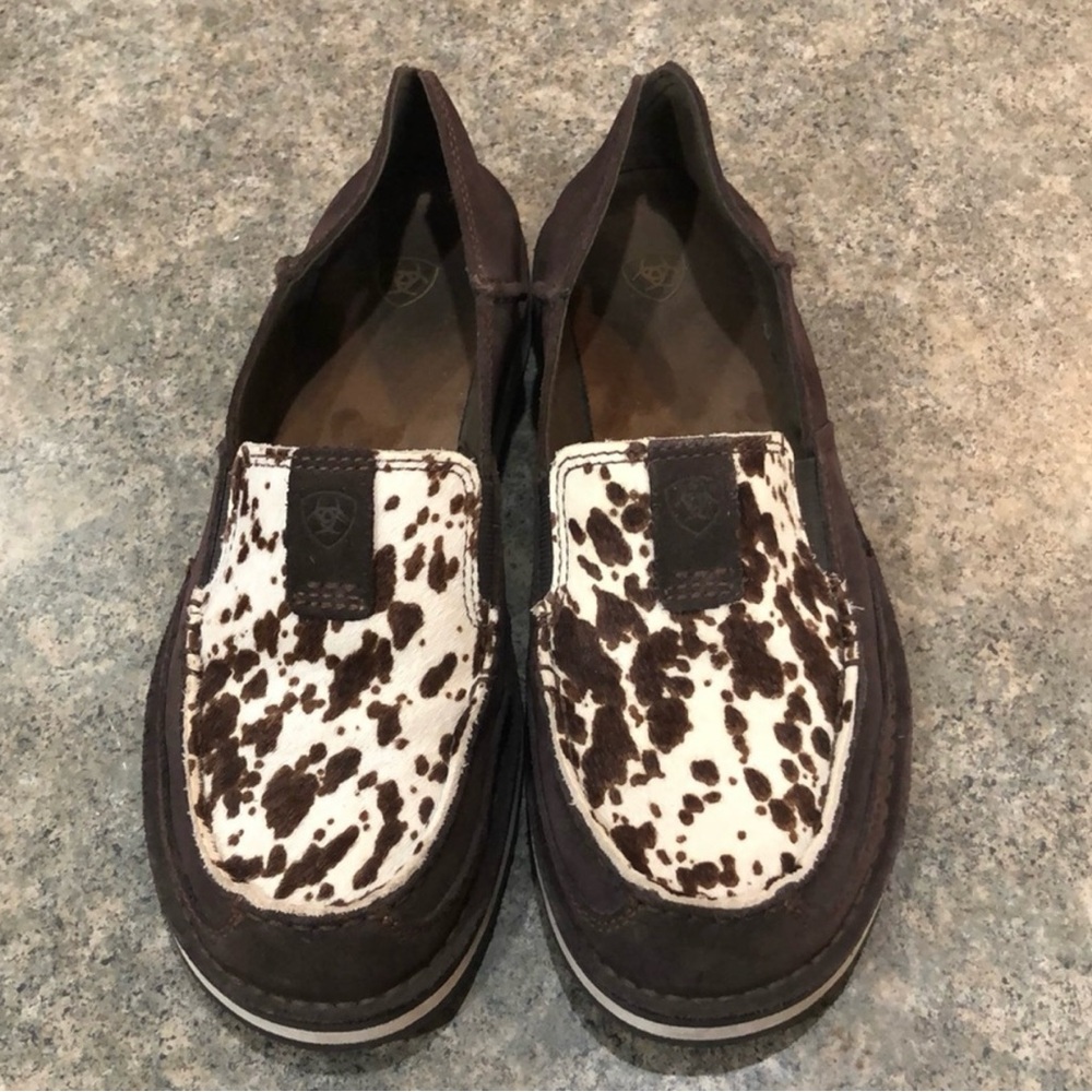 Ariat Cruiser shoes size 9